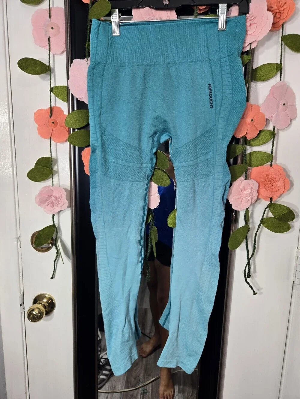 Fresought Women Sports Leggings Sz Large Ombre Blue